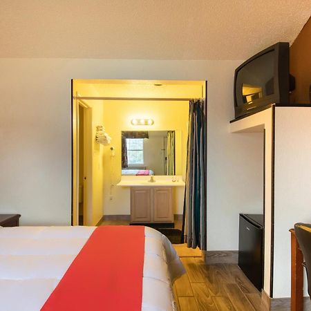 Oyo Hotel Decatur Tx Hwy 287 Northwest Екстериор снимка