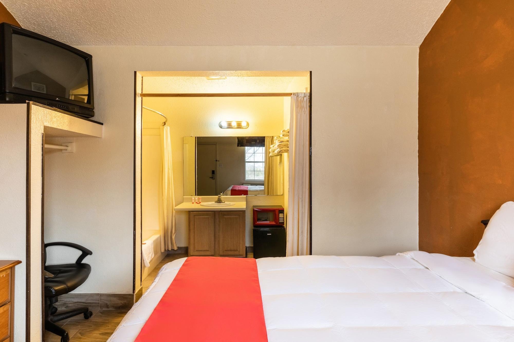 Oyo Hotel Decatur Tx Hwy 287 Northwest Екстериор снимка