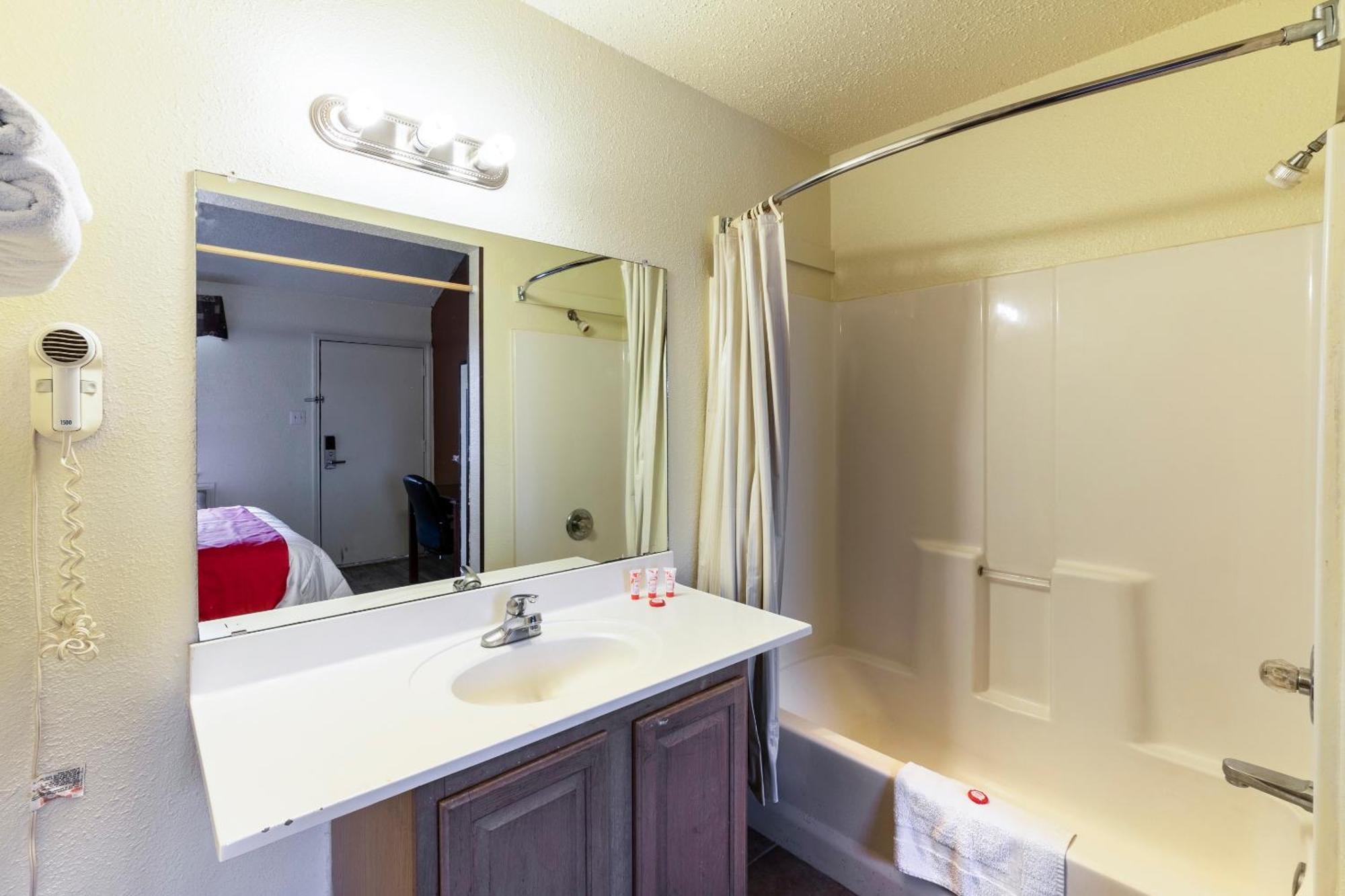 Oyo Hotel Decatur Tx Hwy 287 Northwest Екстериор снимка